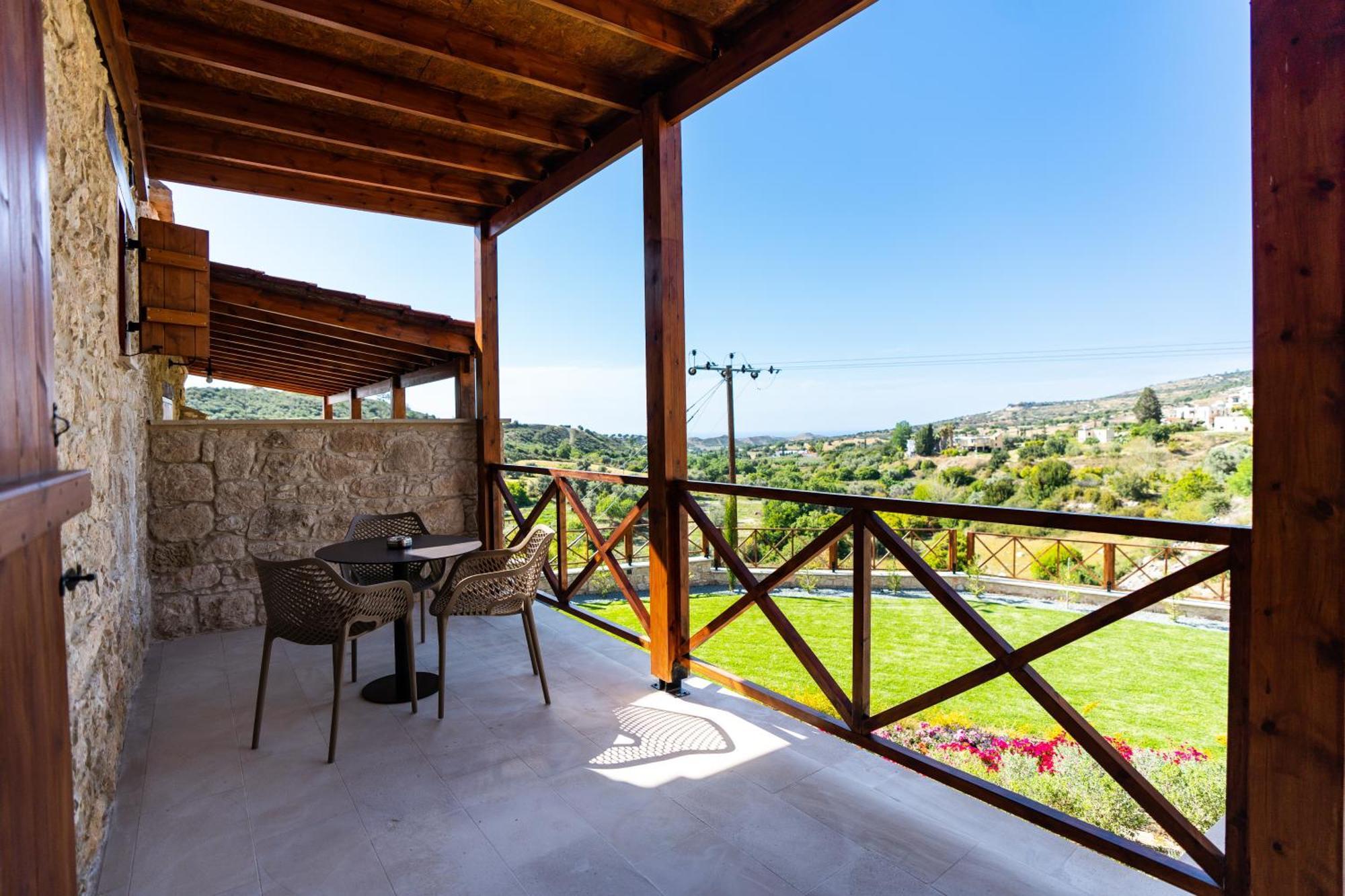 Harma Traditional Boutique Suites Pafos Quarto foto