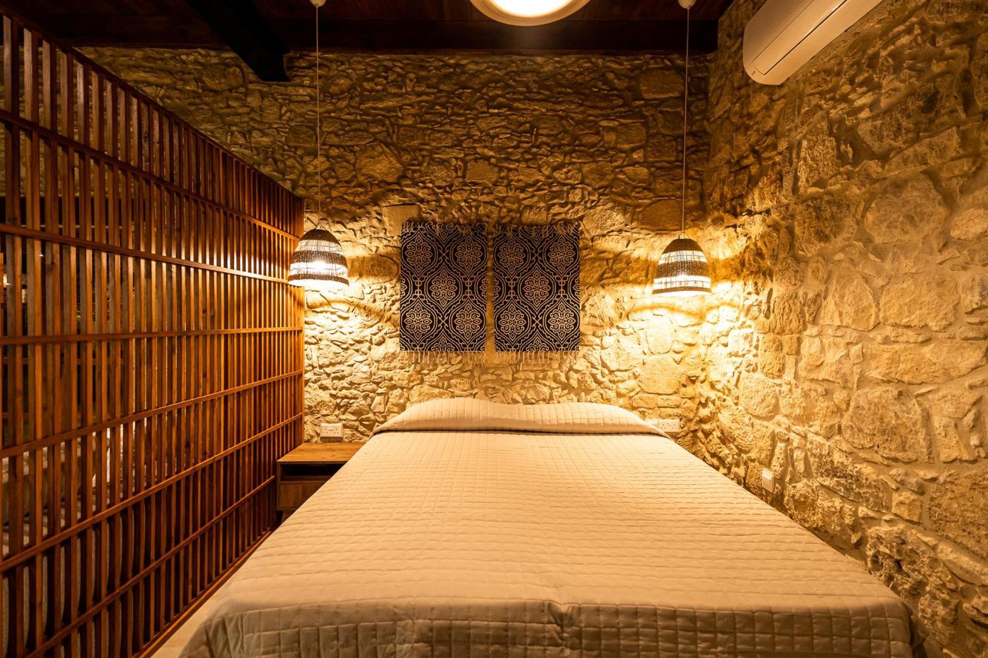 Harma Traditional Boutique Suites Pafos Quarto foto